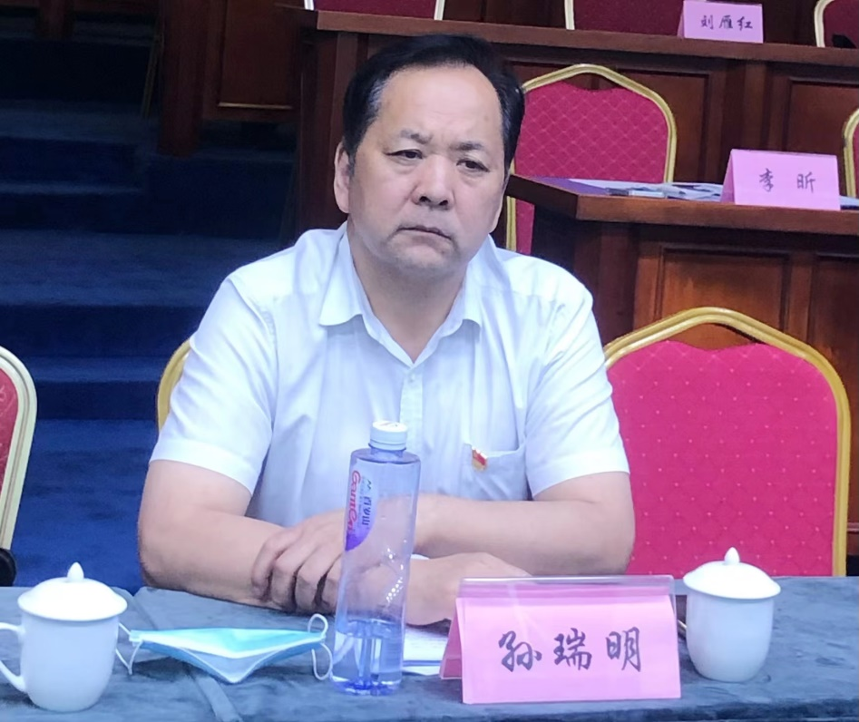 “回首历史,感悟初心”主题党日活动成功举办