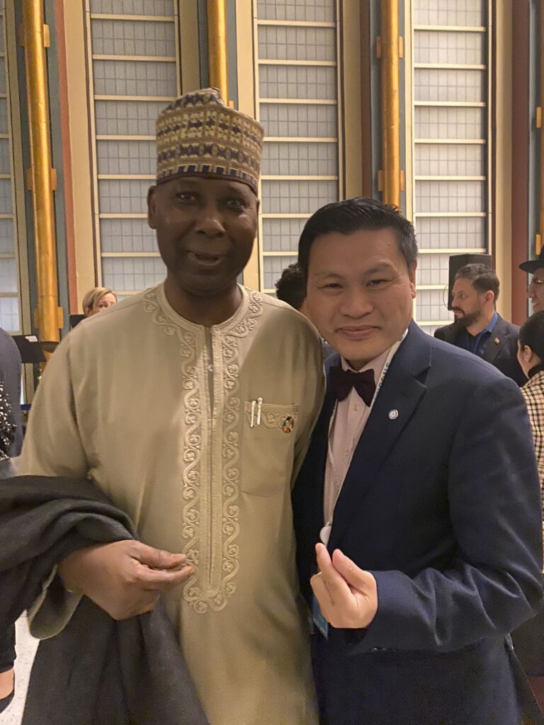 联合国网合集团热烈祝贺中国新一届的国家领导人新闻发布见面会