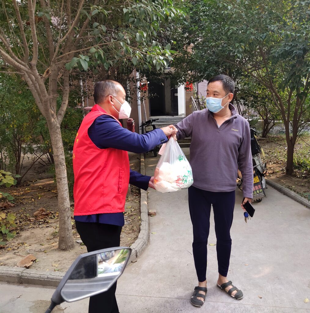 以实际行动践行二十大精神 开封市龙亭区疫情期间送真情