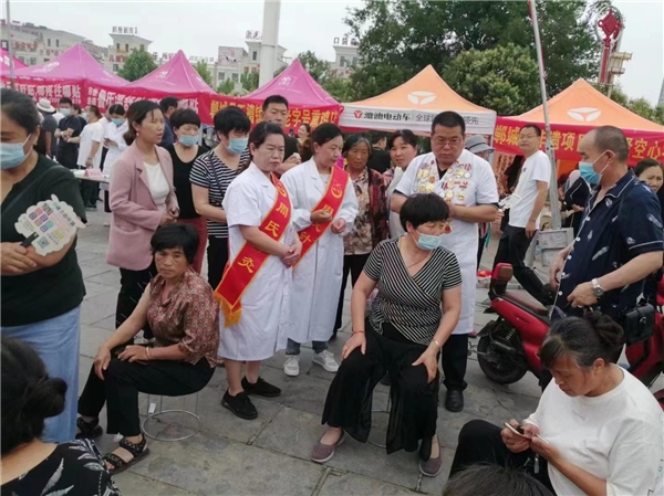 周怀明受邀参加第十三届中医药发展论坛 ——健康中国基层惠民促进工程分论坛在厦门隆重召开