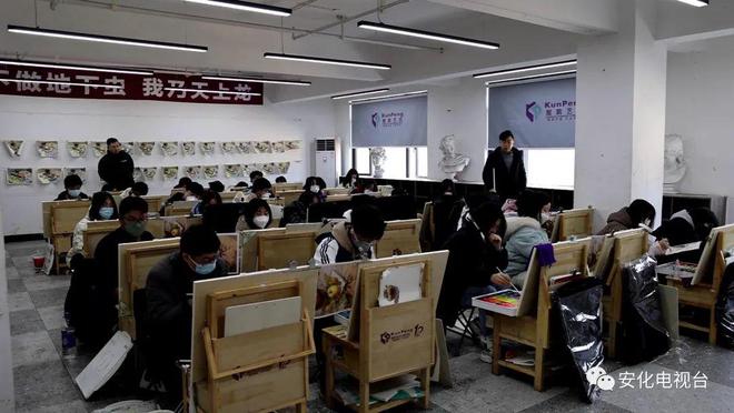 长沙鲲鹏艺术培训学校董事长邓翔:用奋斗照亮青春用执着成就梦想