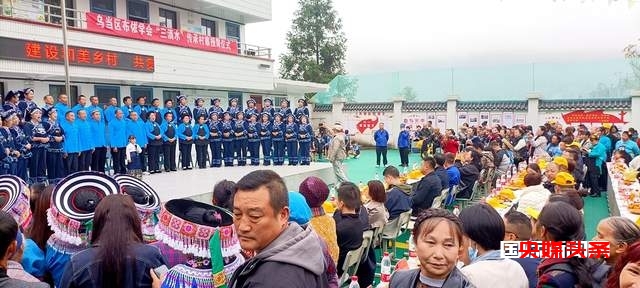 布依族的"三滴水"传承村山歌赛和长桌宴,让人陶醉