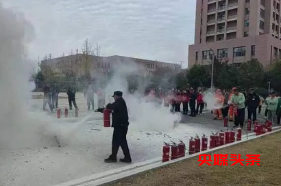 生命至上筑心间,“硬核”科普正当时 ——阜阳市成效高级中学举行消防疏散演练