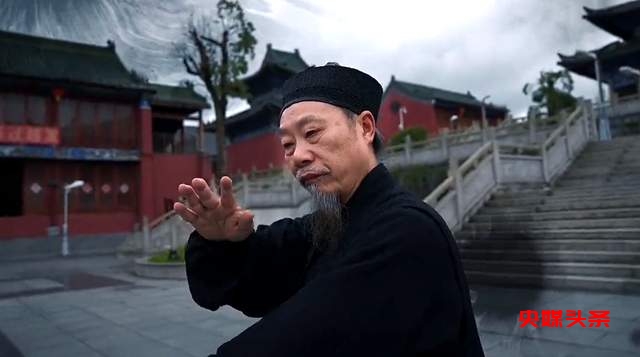 武当之巅的修行者:钟云龙道长与福泉太极宫的养生之道
