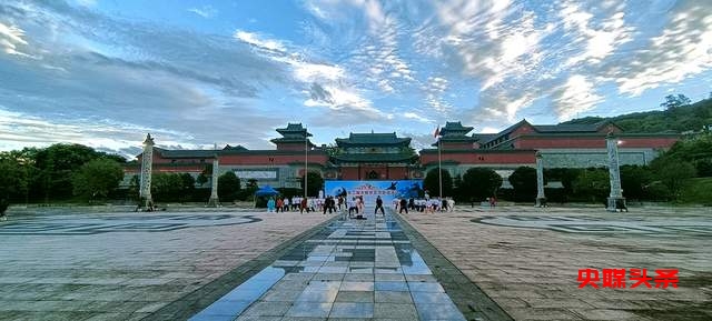 武当之巅的修行者:钟云龙道长与福泉太极宫的养生之道
