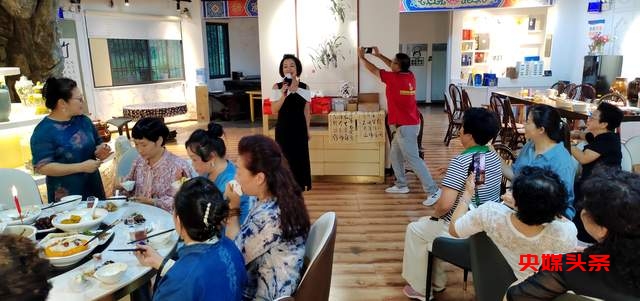 金秋时节,丹桂飘香茶友走近琢衣茶食养生文化活动