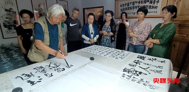 金秋时节,丹桂飘香茶友走近琢衣茶食养生文化活动