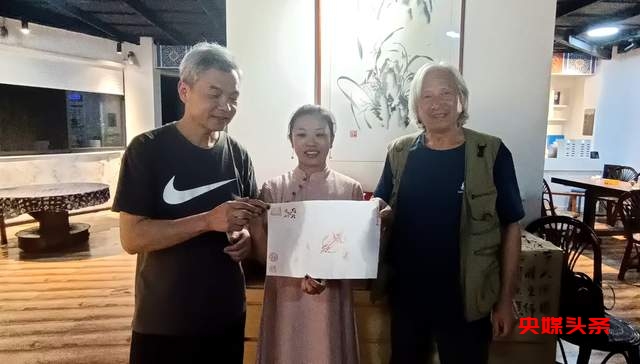 金秋时节,丹桂飘香茶友走近琢衣茶食养生文化活动