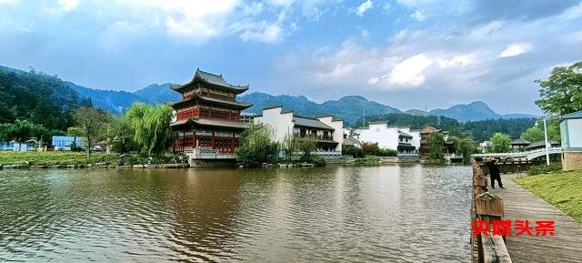 探秘世界凉都·盘州锶泉:一场康养产业的绿色之旅 —— 与何志刚共绘中华养生村新蓝图