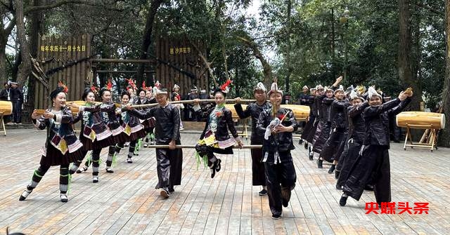 国庆盛筵,从江岜沙:75载华章里的民族文化盛宴,让每一刻都成为永恒记忆!