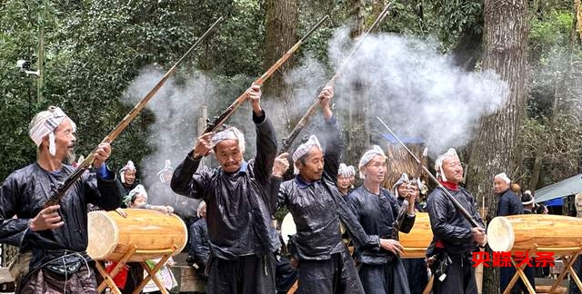 国庆盛筵,从江岜沙:75载华章里的民族文化盛宴,让每一刻都成为永恒记忆!