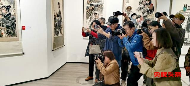 金秋盛放,艺术之光——杨小吾画展开幕式暨书画集首发式璀璨启幕
