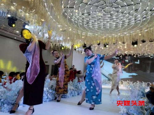 河南新乡:“金福”年会映华章 文化共鸣展新篇