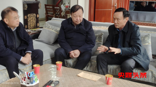 河南新乡:统战部长亲临慰问 “两优一先”榜样引领
