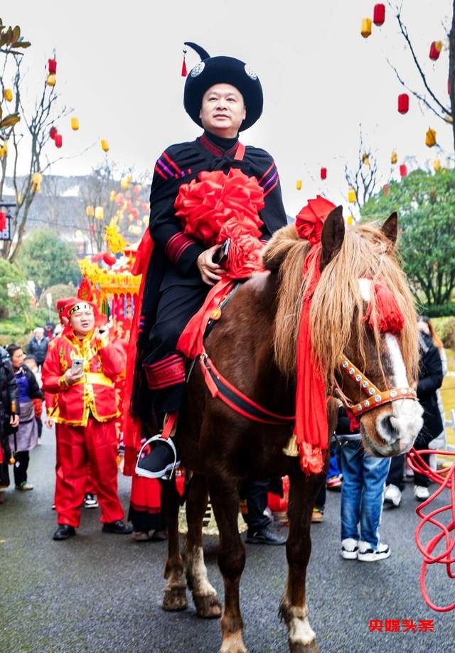 彝山恋歌:爱情的旋律,彝族文化的重生