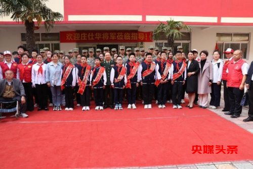 “当代雷锋”庄仕华走进开封雷锋纪念馆