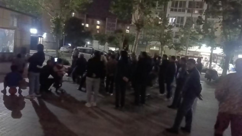 江苏沭阳:公益电影进小区 温暖光影润民心