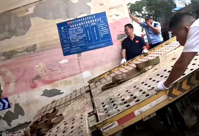 榕江洪灾大救援：团结之光穿透阴霾，照亮希望之路