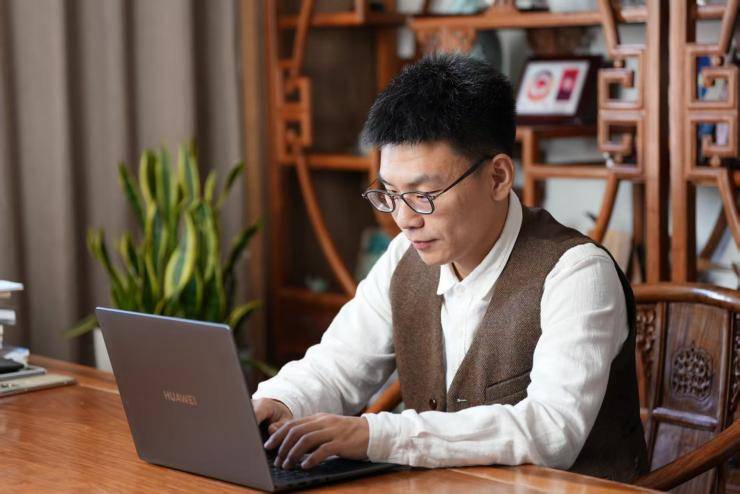 “手”护健康——振动拍打非遗传承人刘啸轩