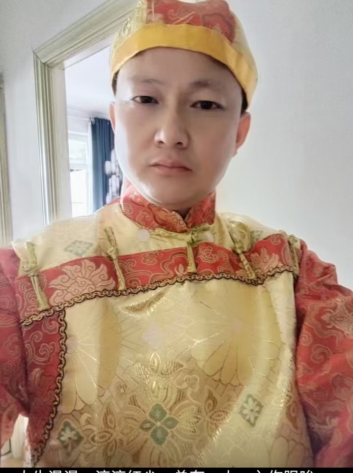 主持人张俊园:十余年舞台深耕,婚礼是强项,压轴是底气