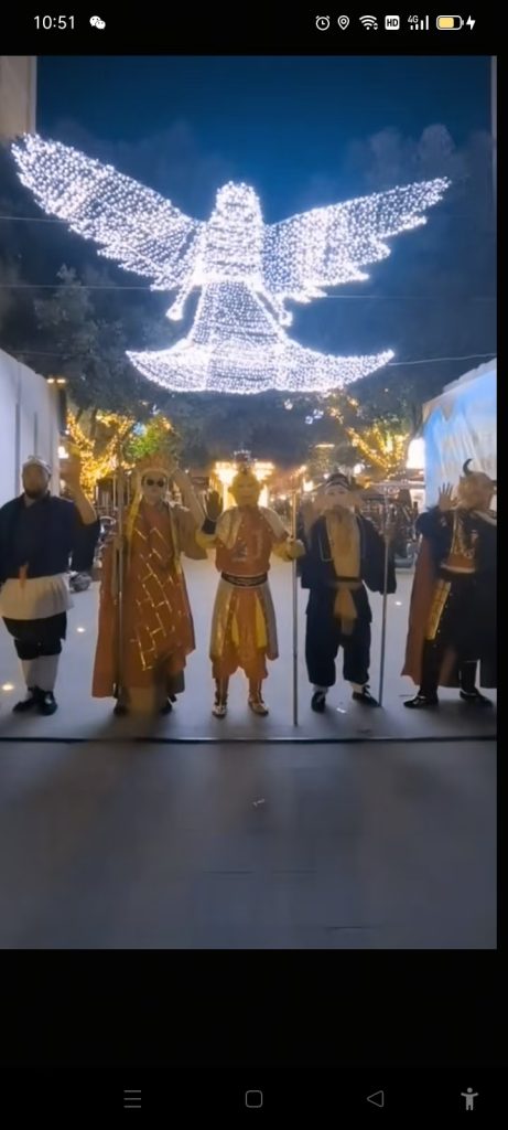主持人张俊园:十余年舞台深耕,婚礼是强项,压轴是底气